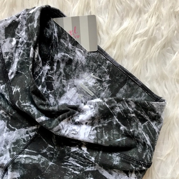✨NEW✨Nike marble leggings - Picture 5 of 7